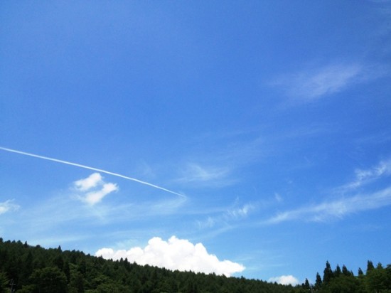 信州・黒姫。今日のお昼の空。