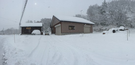 一夜にして30ｃｍ超えの積雪がありました20141206-1