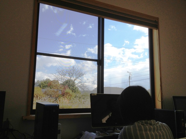 事務所の窓からの風景20121102