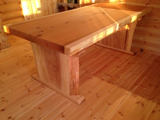 杉一枚板厚盤ダイニングテーブル（耳付き板脚タイプ）1