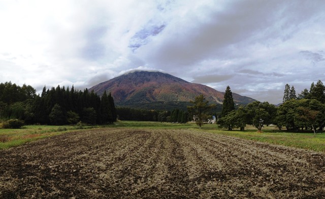 今日の黒姫山20131024～山が色付き始めました～
