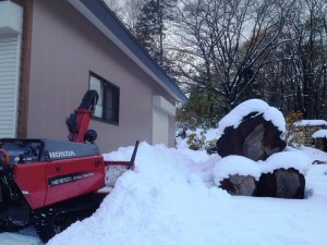 初雪未だ止まず。。。4