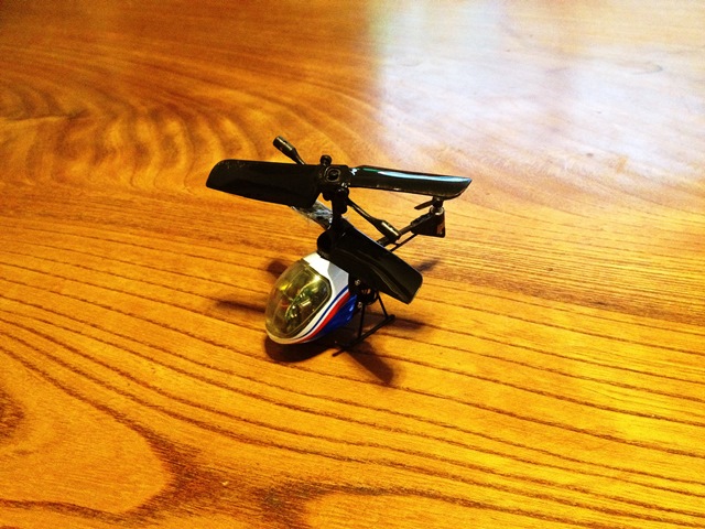 ナノファルコン、ハマっています(^-^)～世界最小のラジコンヘリコプター～