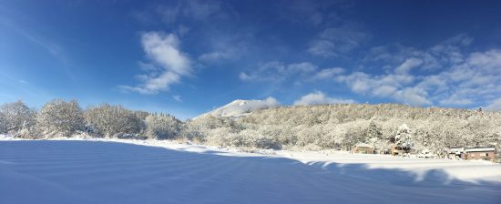 雪は昨日午後に止み、今日は快晴に！景色が美しい。。20161212