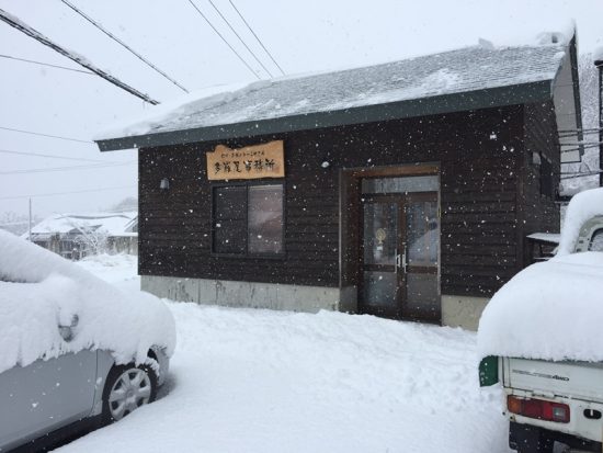 昨日までの陽気が一転。大雪に20161224