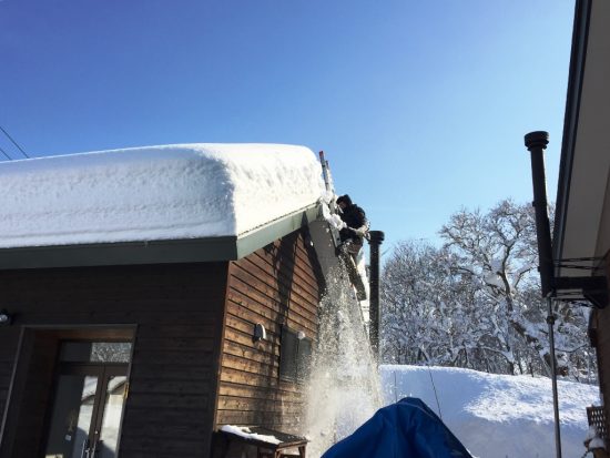 とっこやさん事務所屋根の雪下ろし20170118