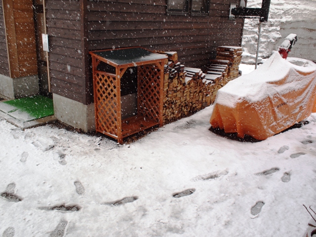 大雨が雪に(+o+)