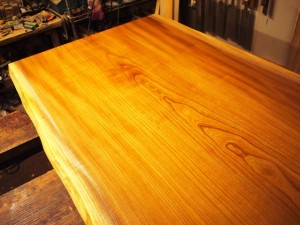 鹿児島県井上様欅一枚板テーブル完成2