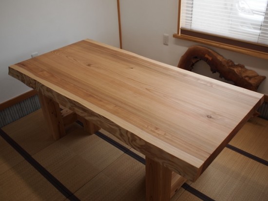 総杉造り一枚板テーブル完成20140621（杉テーブル・座卓兼用脚）1