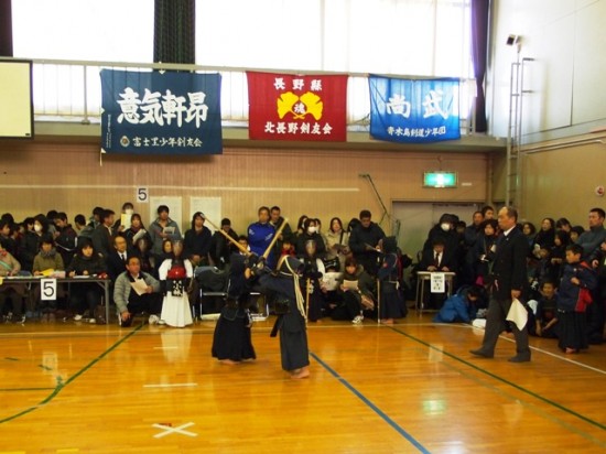 息子の剣道の試合20121216-2