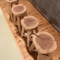 お客様のDIY作品「杉丸太輪切りの椅子」群馬県・永井様