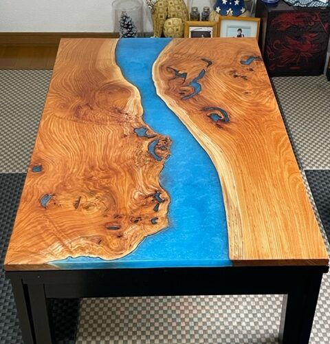 お客様のDIY作品「欅一枚板のリバーテーブル（ウッドレジン作品）」～神奈川県・宮内様～