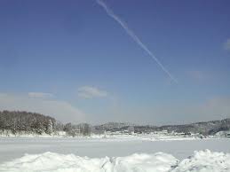 今朝、ここ信濃町の気温がこの冬一番のマイナス１７度を記録しました。